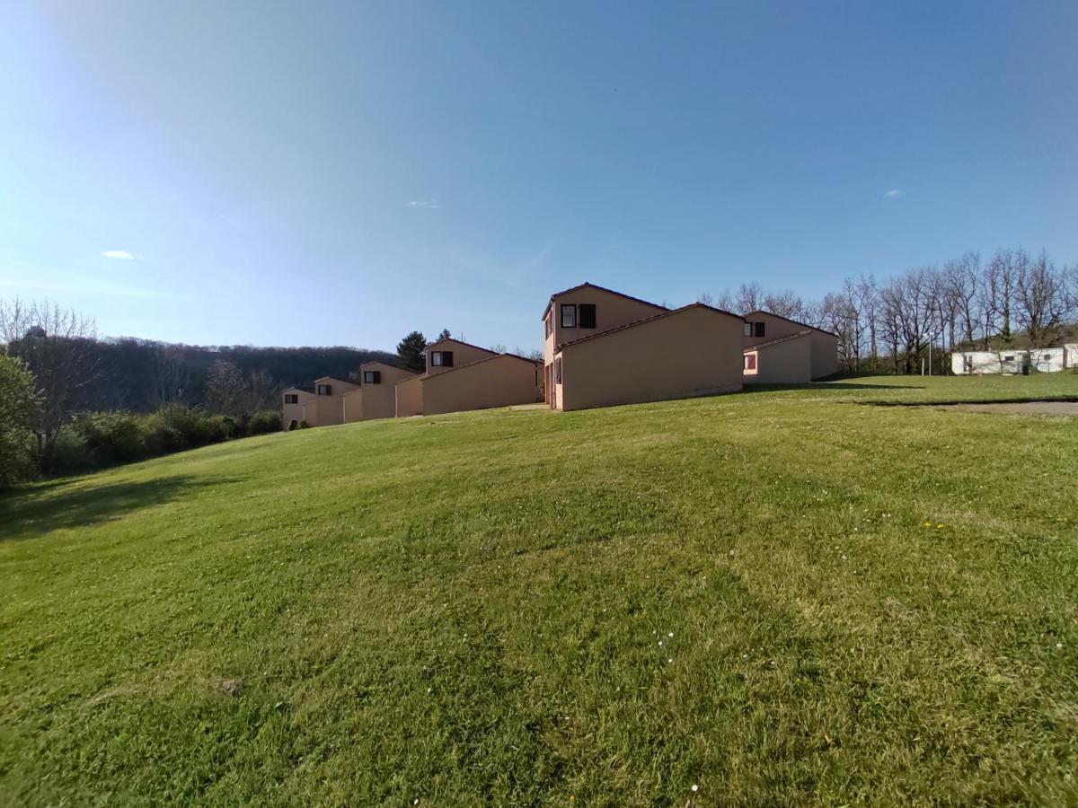 Village Bord de Ciel Caylus Buitenkant foto