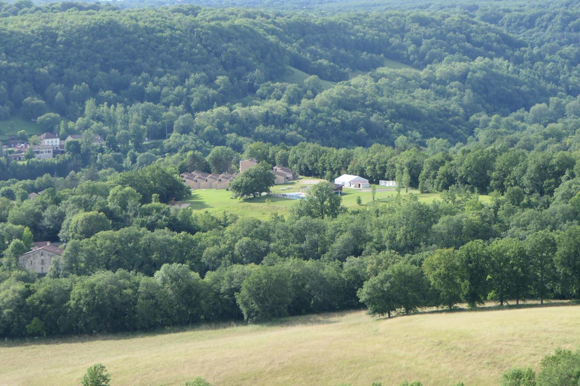 Village Bord de Ciel Caylus Buitenkant foto