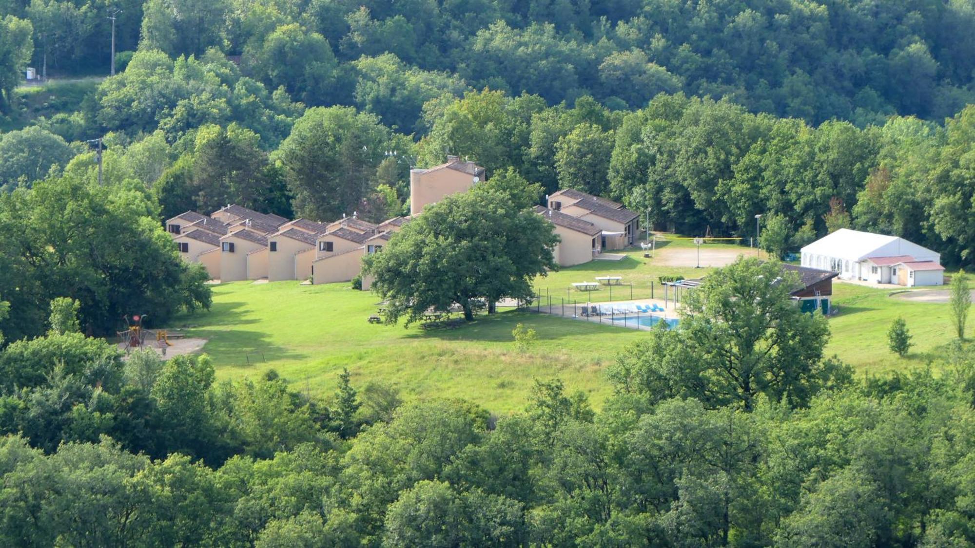 Village Bord de Ciel Caylus Buitenkant foto
